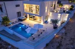 New! Luxury Boutique Villa Fay, heated Pool, Jacuzzi, Seaview near Split and Omis - Dugi Rat