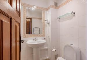 Old Village- 18B Alexander Street