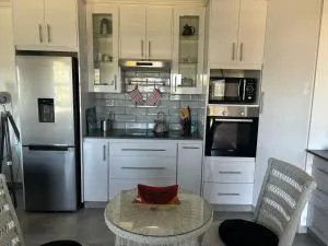 Loerie Lane Accomadation - Bothastrand