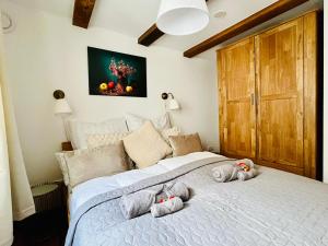 AyCatcherHomes - Luna I Old Town I 3BR I 7 Guests