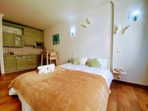 ALJ39B Seaview by Wave Properties
