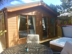 Luxury Orchid Lodge with private Hot Tub