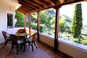 Luxury villa with stunning seaviews and pool