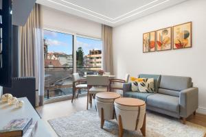 Conforto a 950m da Rua Coberta by Achei Gramado