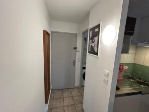 Studio Nîmois bien équipé avec parking