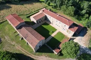 Gîtes à L'ABBAYE - 圣埃米娜