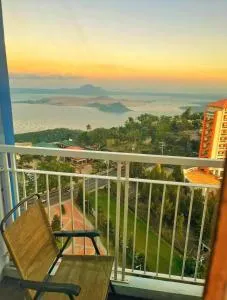 JT Tagaytay Suites - Laurel