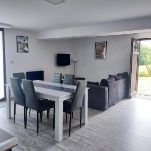Appartements Au petit bois magique : photos des chambres