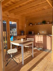 Maisons de vacances Maison en bois 1 chambre 4 couchages type tiny house : photos des chambres
