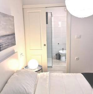 Secret Garden Apartment with private parking space