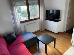 Appartement très fonctionnel avec PARKING - 奥贝维利埃