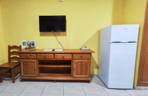 Encantador Estudio con Terraza Privada y Espectaculares Vistas al Mar en Costa del Silencio, Cerca de Los Cristianos