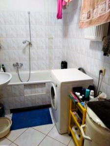 Słoneczny Pokój w bloku na 1 p dla 1 Niepalącej Osoby od 1 do 12 miesięcy