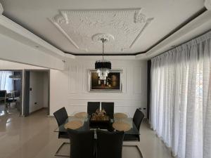 Casa familiar con piscina y cerca de la playa