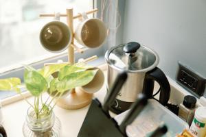 Cozy and Spacious Studio at SOMA BGC Near SM Aura and Bonifacio High Street