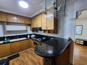 Jacuzzi POOL 3Bedroom, walk to Stadium