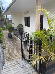 Interconnect Airport Cottages - Lugonjo