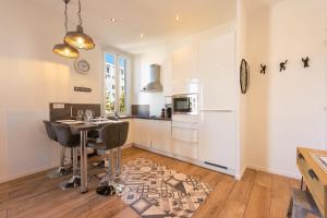 Downtown Cannes walk to Beaches and Croisette