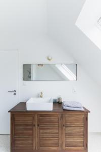 Villas Jolie Maison avec piscine interieure a 5 minutes des plages : photos des chambres