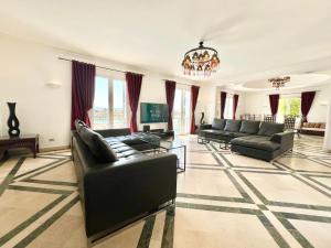 Hill Villa Venezia El Gouna: pool, beach & WiFi