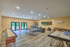 Game Room6mi to parksGroup GetawayGives Back!