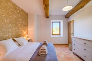 Villas 4 stars farmhouse, heated pool, view, 15 people : photos des chambres