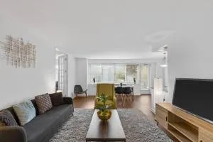 Discover St Louis Modern 3BR with Top Amenities - 芬顿