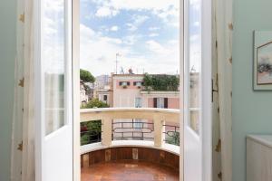 VIVA Rome Apartment " 20 minuti dal Colosseo "