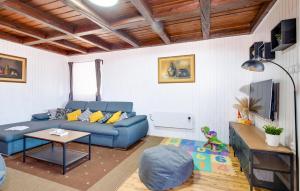 Cozy Home In Kapela With Wifi