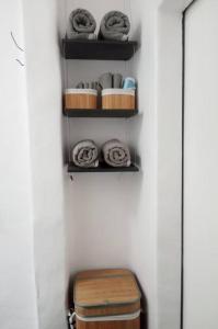 Apartment - Coastal Comfort with Outdoor Lounge - wifi