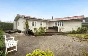 Nice Home In Nyborg With Kitchen - Nordenhuse