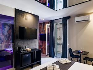 King Room with Spa Bath