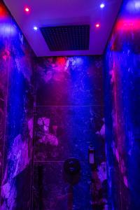 King Room with Spa Bath