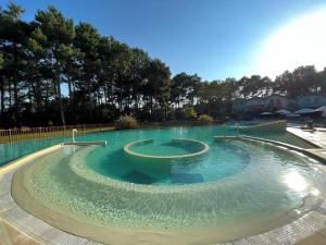 Appartement Spacieux rénové et piscine chauffée 1Chambre 4 personnes - Lacanau - piscine - Vue sur le golf