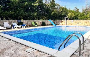 Awesome Apartment In Medulin With Wifi