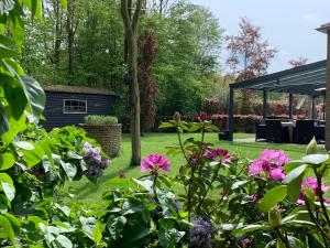 Villa t Boshuys - a private and green location for families or friends up to 16 guests