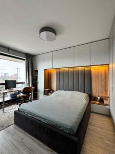 Central Apartment with Amazing Views