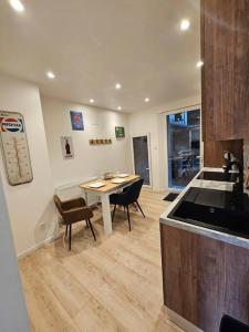 Appartements Maison avec garage et terrasse quartier historique : photos des chambres