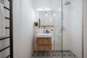 Prague Days - One-bedroom Apartment with Netflix and Workspace