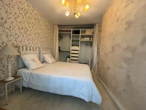 Appartements Appt 4pers a 150m du metro Ecole veterinaire - aux portes de Paris et Disney ! : photos des chambres