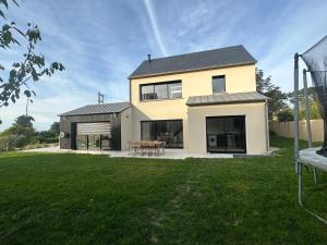 Villas IDEAL - Villa, jaccuzi & jardin prive - 1 a 11 personnes - proche plage & bourg : photos des chambres