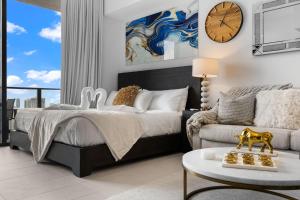 PH 49 Floor Luxury Studio w Free Parking