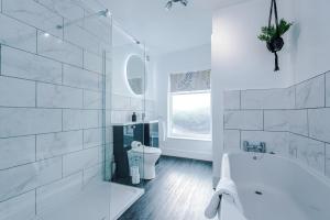 Oxford House by YourStays - Cosy Home in the Suburb of May Bank