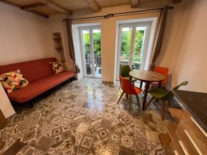 Lifestyle Wohnung mit Terrasse und Garten