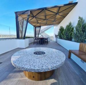 El Avión, Aeropuerto ciudad Guatemala, Narama