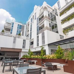 El Avión, Aeropuerto ciudad Guatemala, Narama