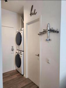 El Avión, Aeropuerto ciudad Guatemala, Narama