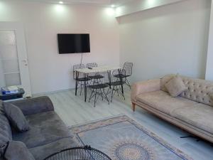 COZY , NEXT TO METRUBUS STN , EUROPEAN SIDE Istanbul