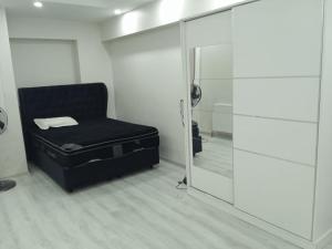 COZY , NEXT TO METRUBUS STN , EUROPEAN SIDE Istanbul