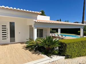 Stunning 4-Bedroom Villa With Pool - Perfect For Families